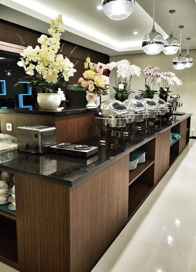 M Premiere Hotel Dago Bandung Exterior photo